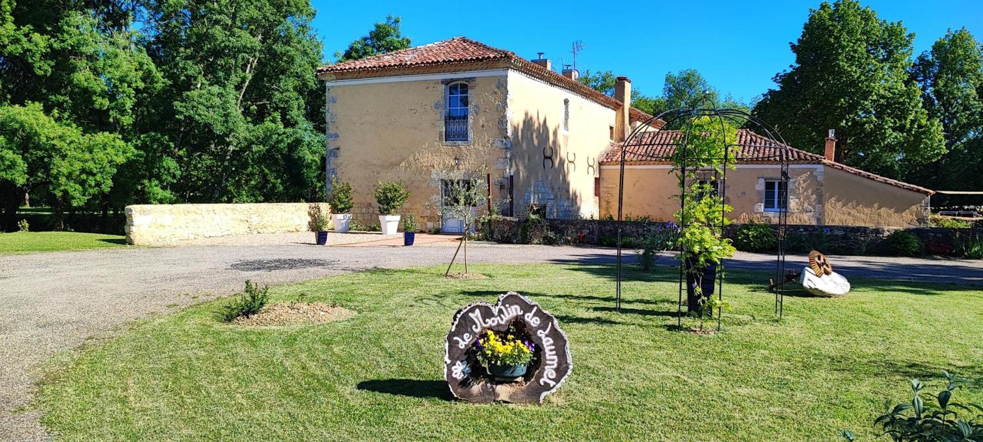 Le Moulin De Laumet Hotel Vic-Fezensac Exterior photo